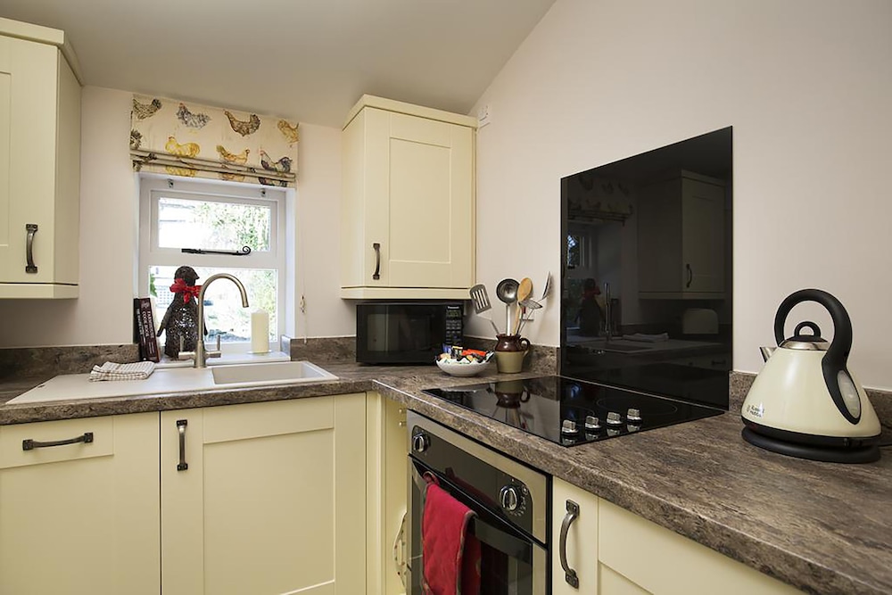Bramwood Cottages 33/36
