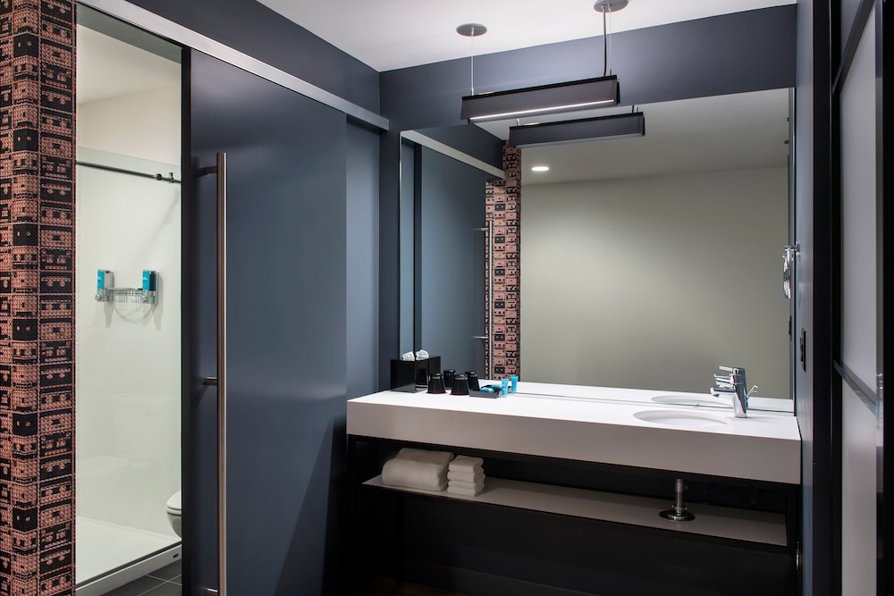 Aloft Buffalo Downtown 5/42
