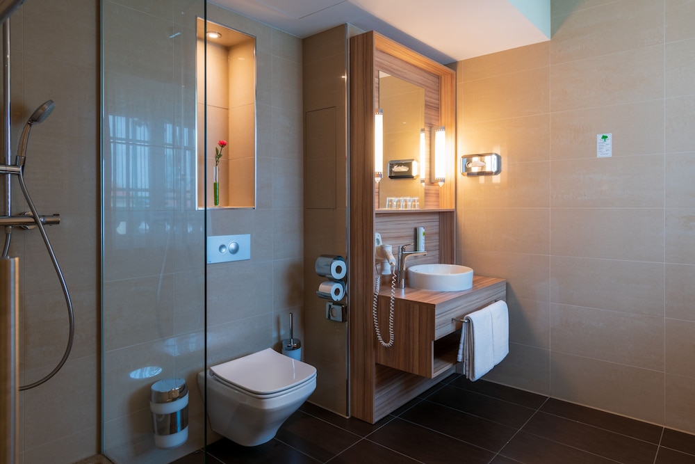 STAR INN HOTEL PREMIUM DRESDEN IM HAUS ALTMARKT, BY QUALITY(Formerly Star Inn Hotel Premium Dresden 24/38