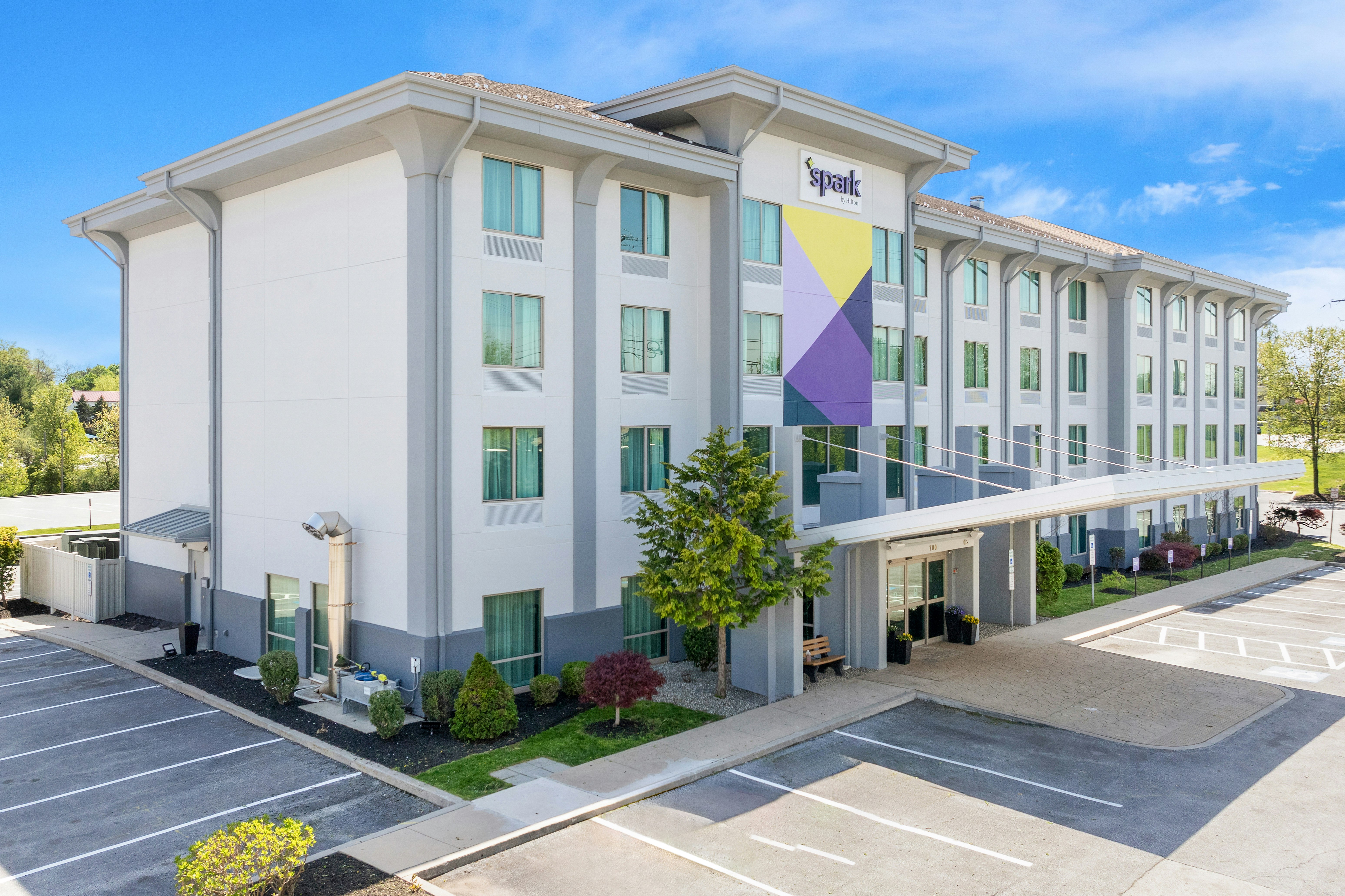 Spark by Hilton Exton 38/38