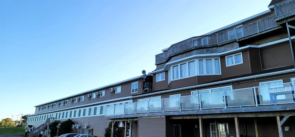 Harbourview Inn, SureStay Collection by Best Western 2/49