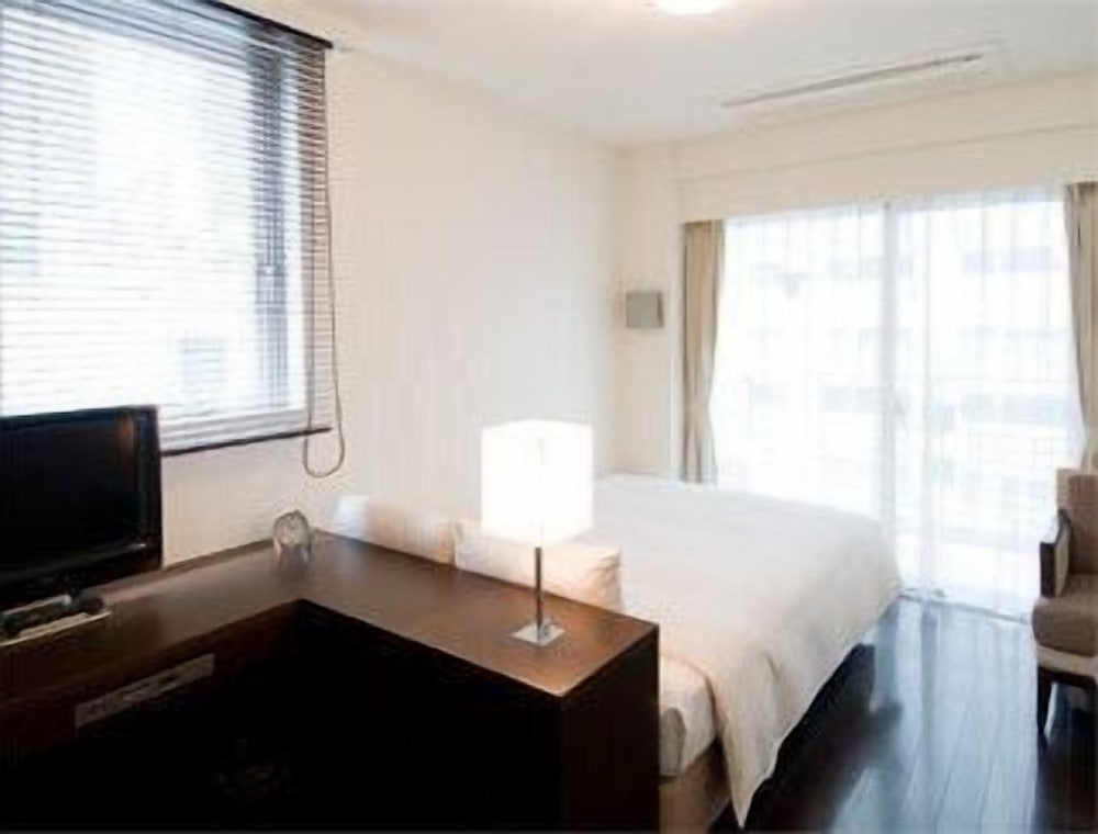 Kuretake Inn Premium Hamamatsucho 31/50