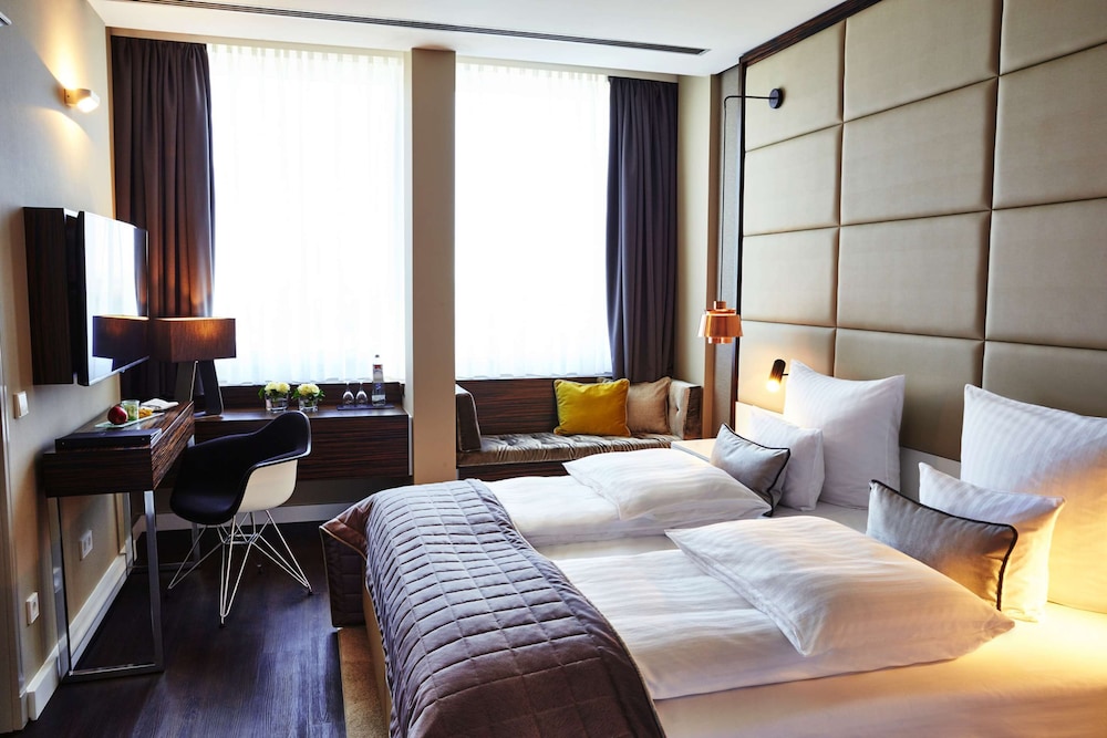 Steigenberger Hotel Koln 12/66
