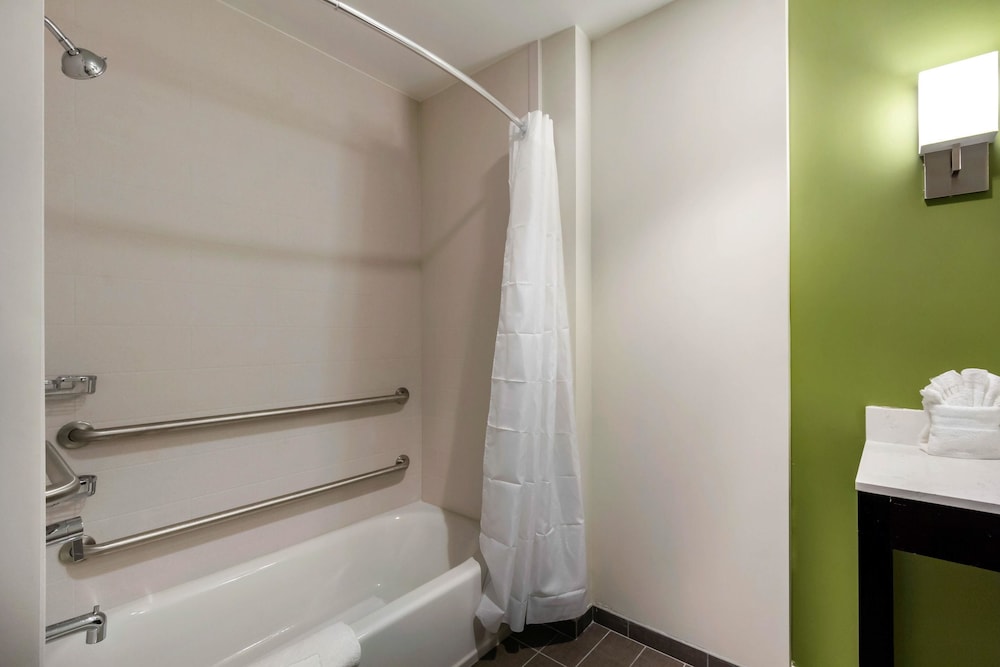 Sleep Inn & Suites Tampa South 19/42