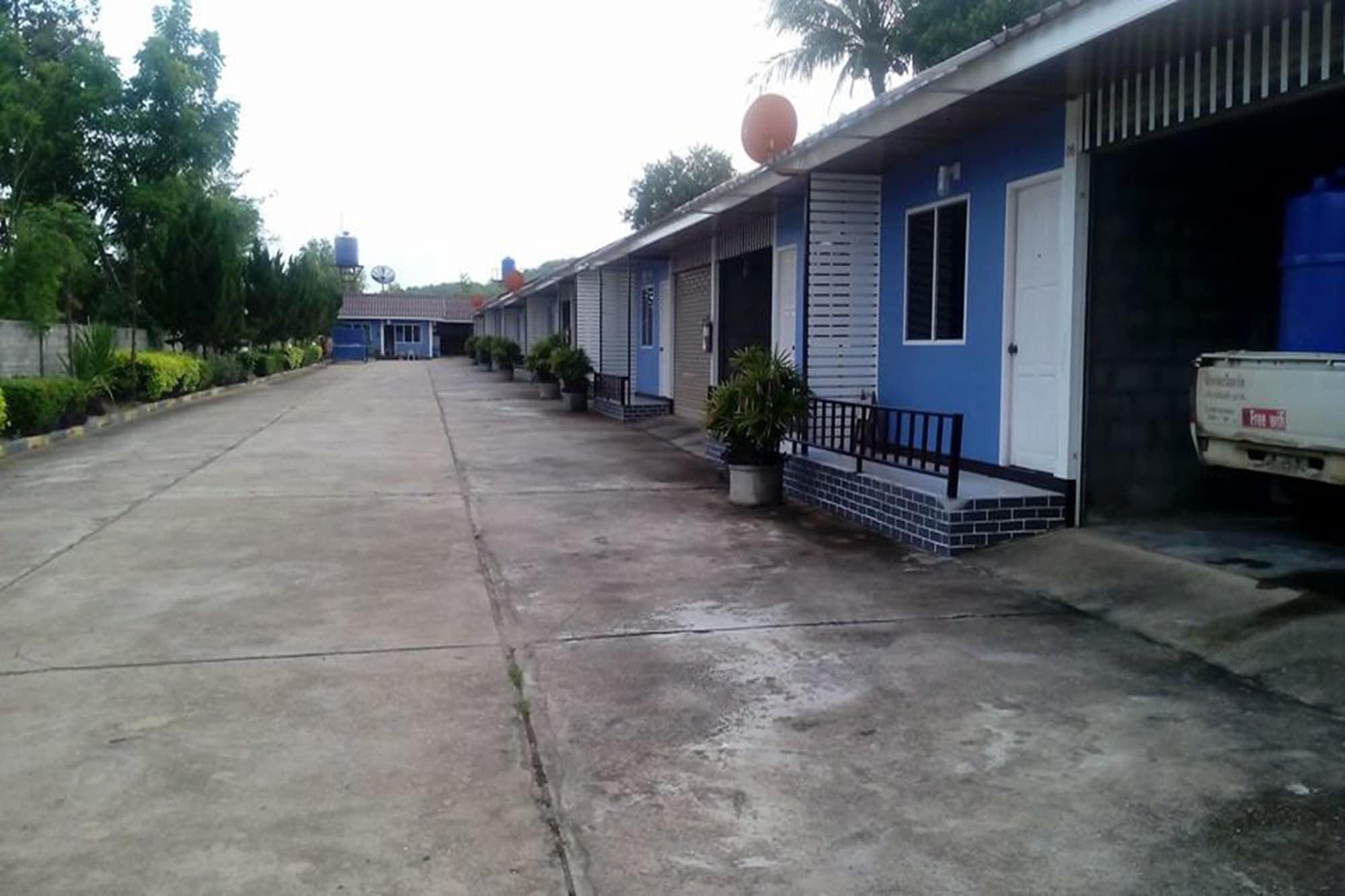 Zigzag Resort Mukdahan 7/11