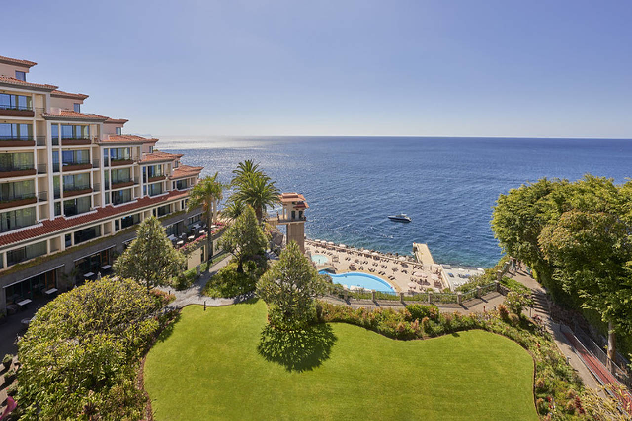 The Cliff Bay 39/43