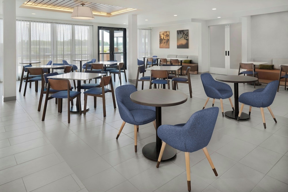 TownePlace Suites by Marriott Columbus NE 39/50