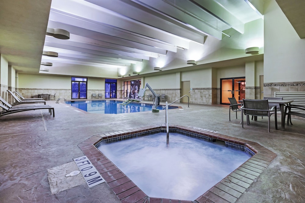 Holiday Inn Springdale/Fayetteville Area 20/50