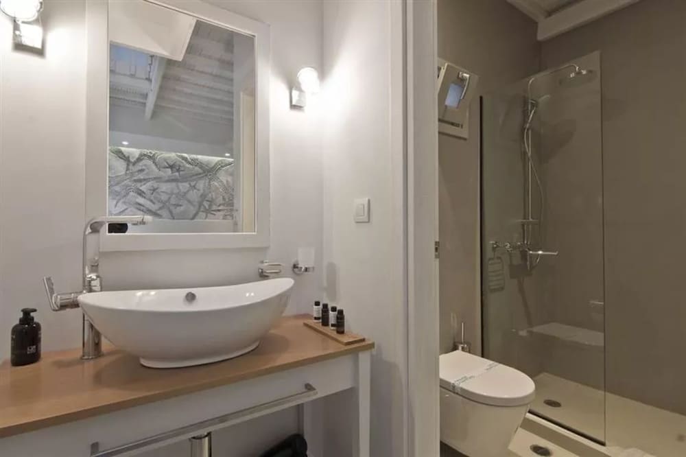 Lindos Comfy Suites 58/58