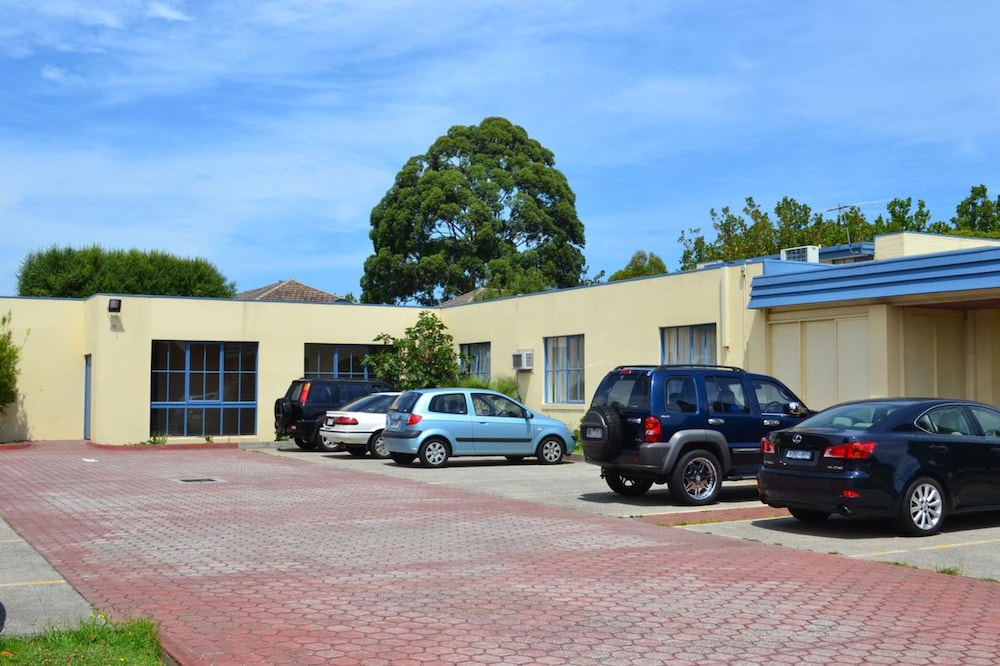 CHADSTONE EXECUTIVE MOTEL 12/19