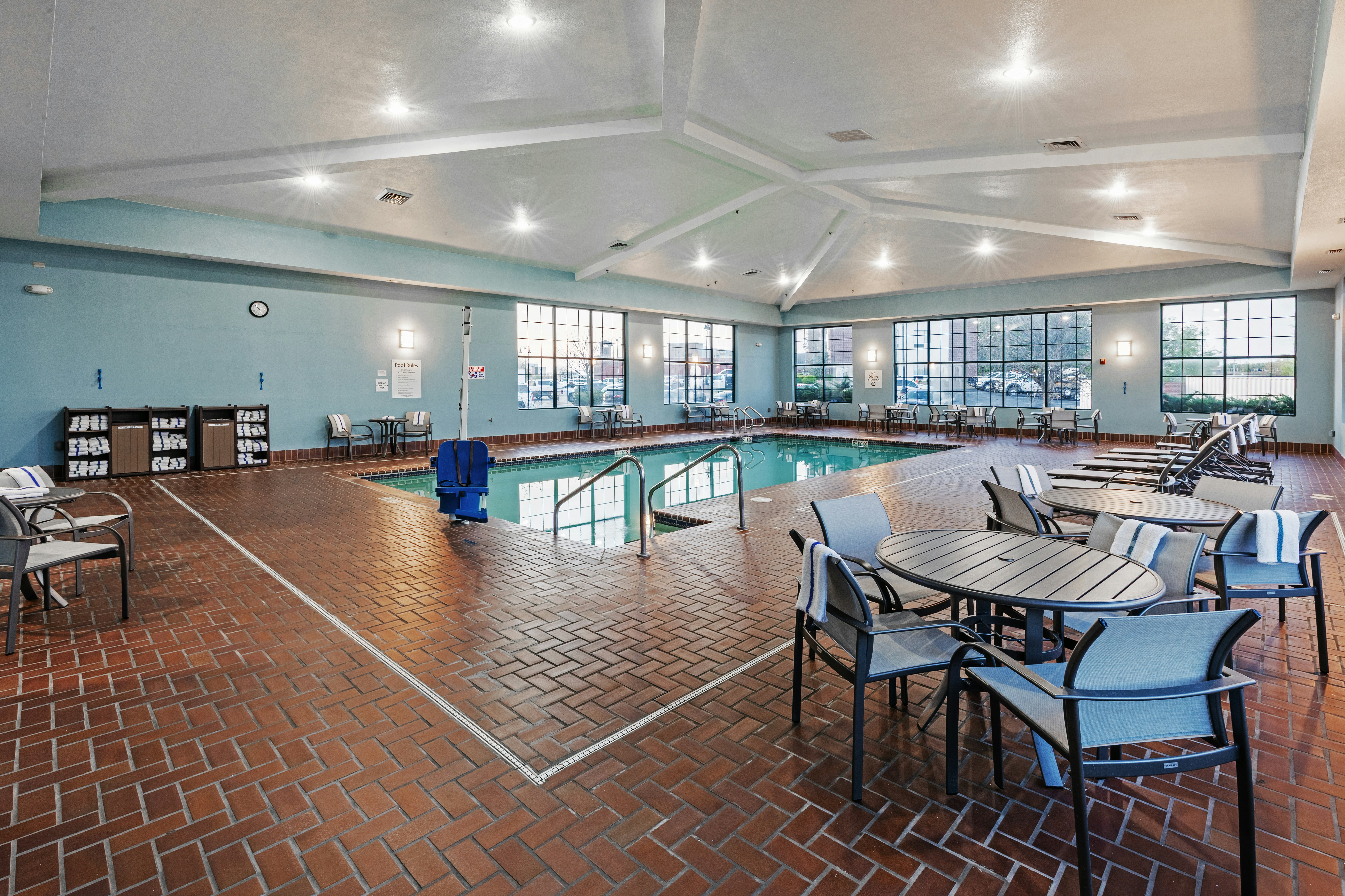 Holiday Inn Express Hotel and Suites Tulsa S Broken Arrow Hwy 51 60/80