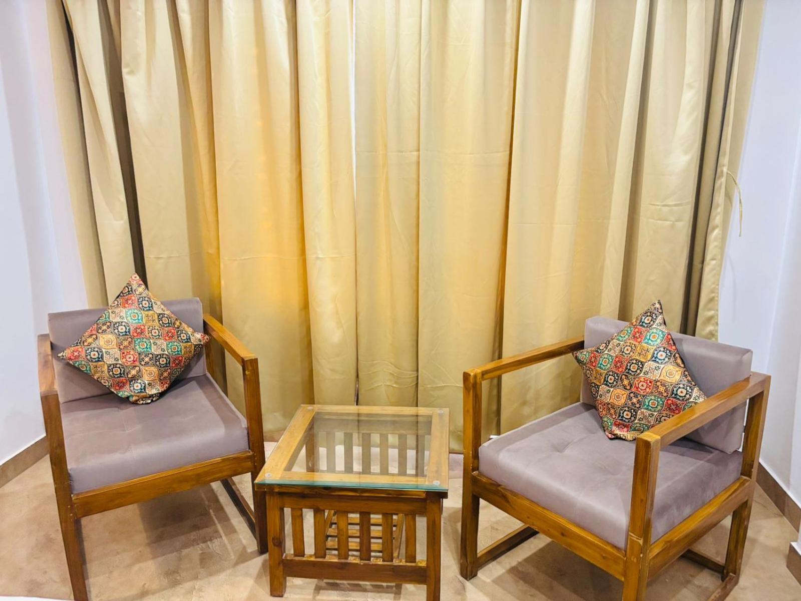 Amritara Ramila Kutir, Ayodhya 42/59