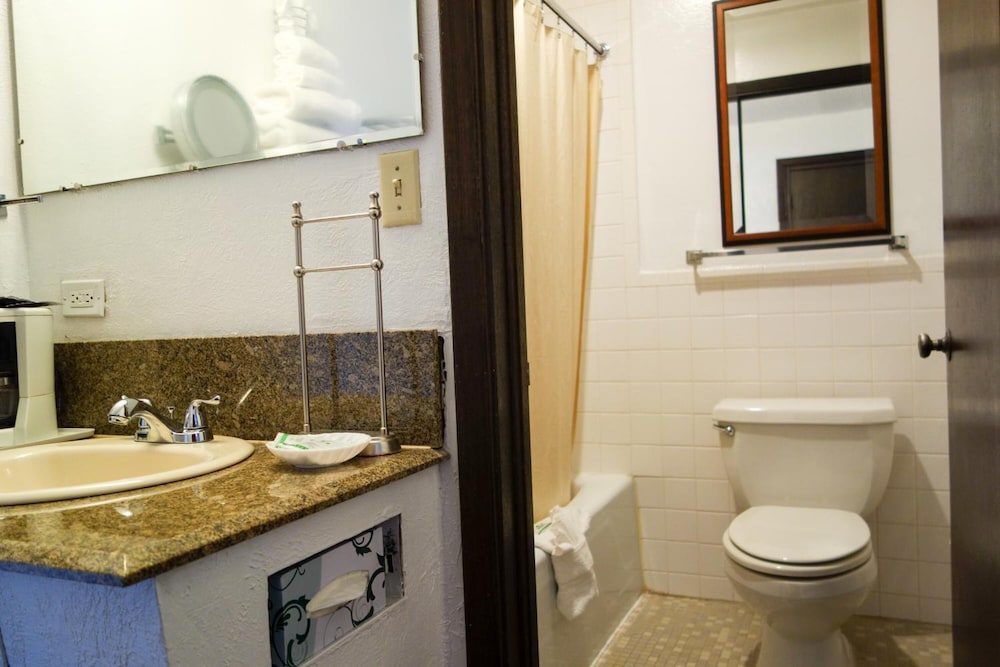 Cabana Inn 14/53