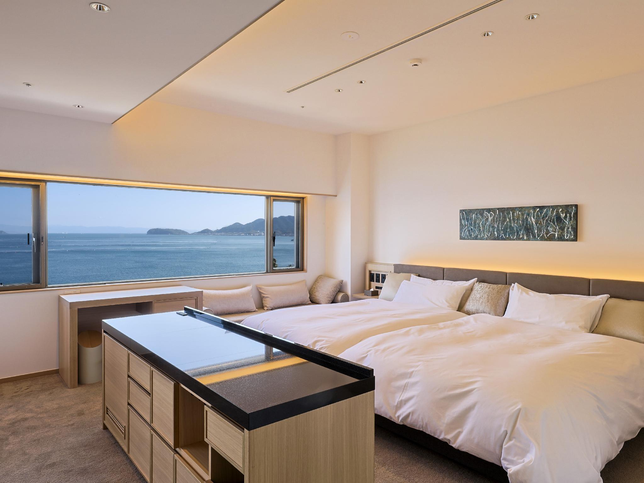 Deluxe, Suite, Twin Beds, Ocean View