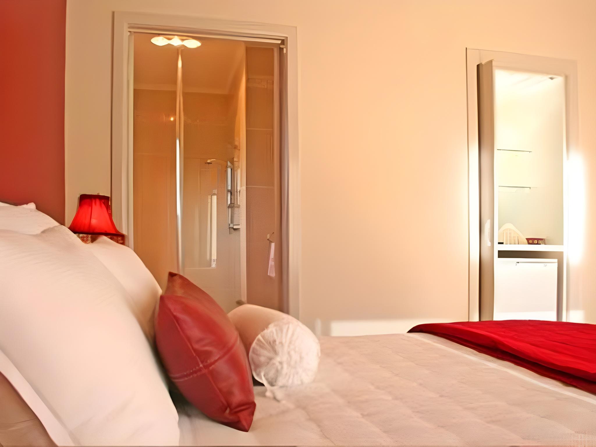 Room, Front View