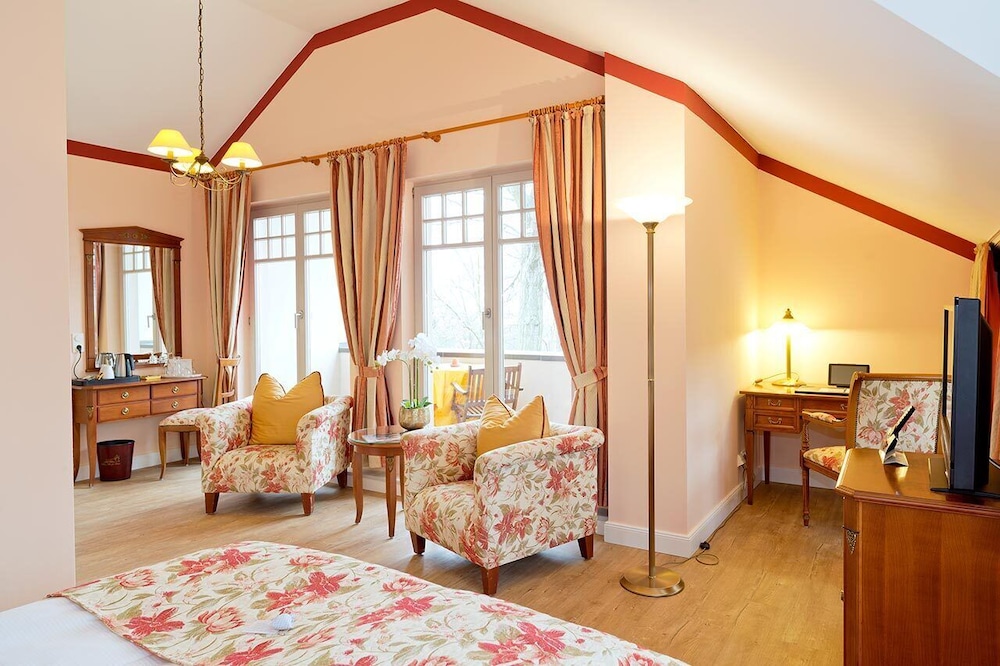 Hotel Villa Monte Vino 33/50