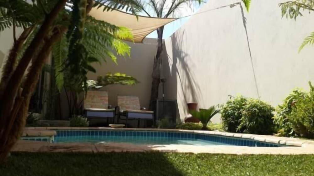 Eagle Rock Executive Guest House 27/35