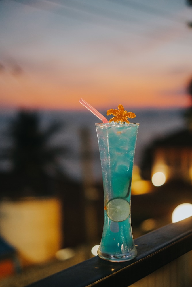 Play Phala Beach Rayong 18/48