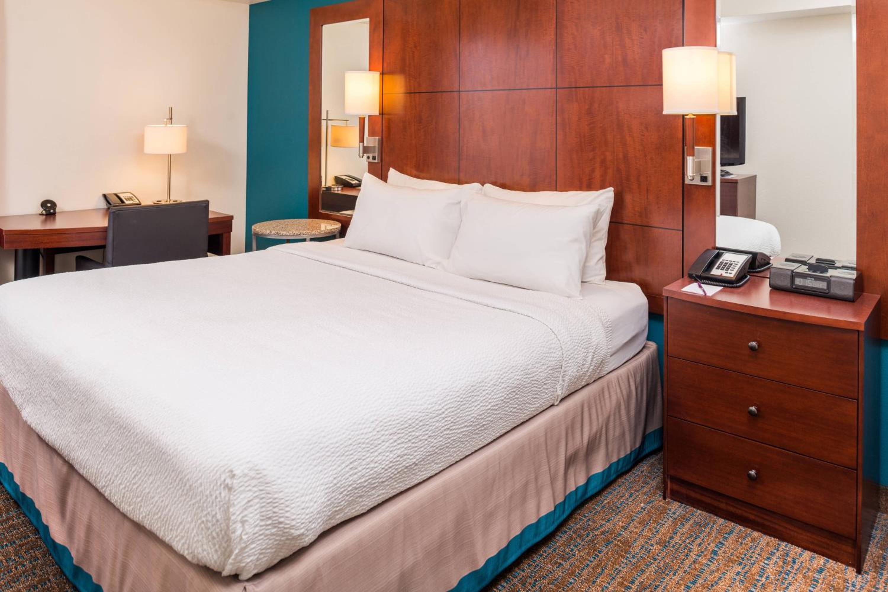 2 Bedrooms, Suite