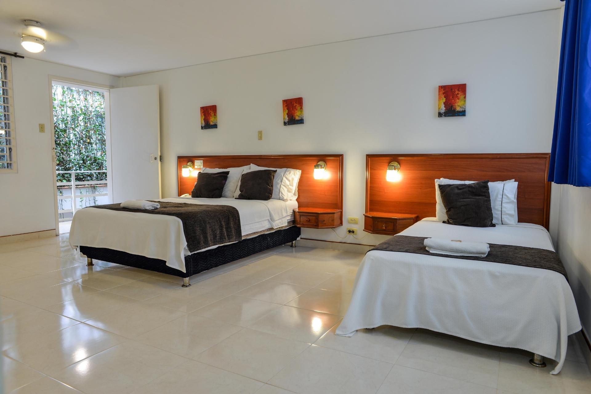 Standard, Twin Beds