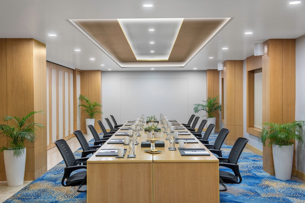Vivanta Jamshedpur, Golmuri 40/57