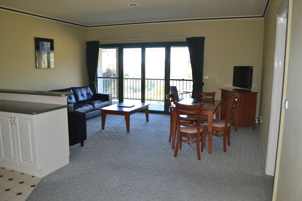 Yarrawonga Mulwala Golf Club Resort 65/86