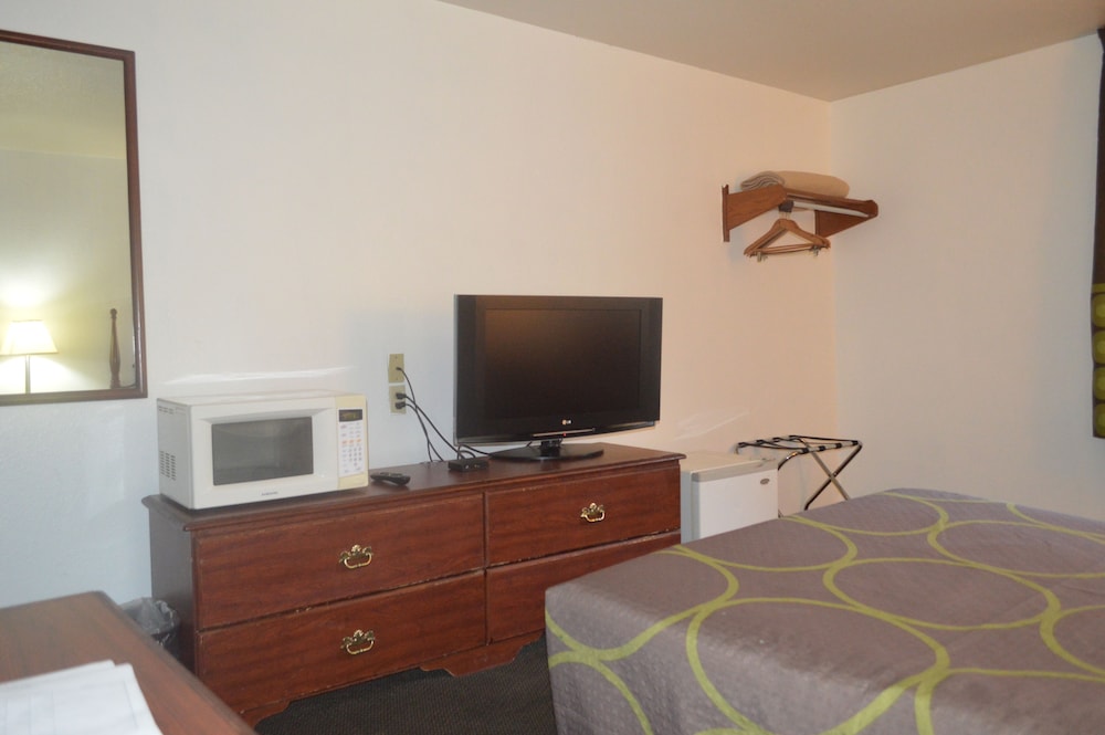 American Elite Inn 53/66