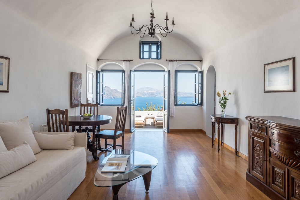 Chelidonia Luxury Suites - Adults Only 24/50