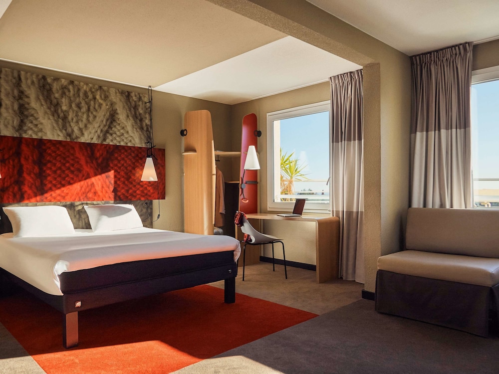 Ibis La Ciotat 14/74