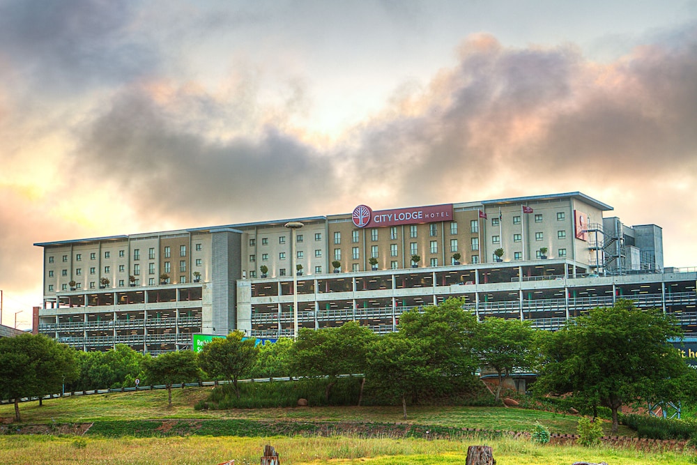 City Lodge Hotel at OR Tambo International Airport 5/48