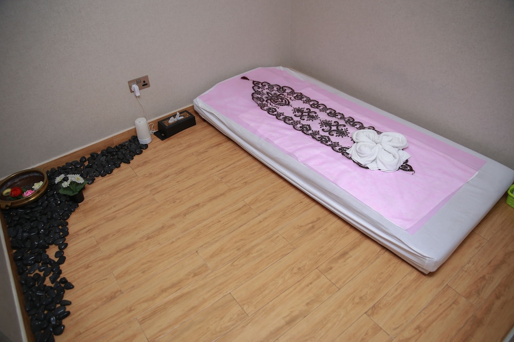 Versailles by Vieras Hotel 30/47