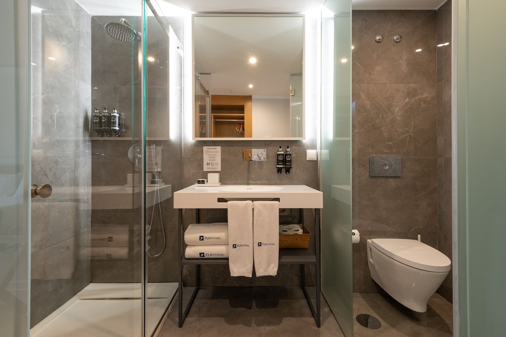 Memoria Porto FLH Hotels 45/50