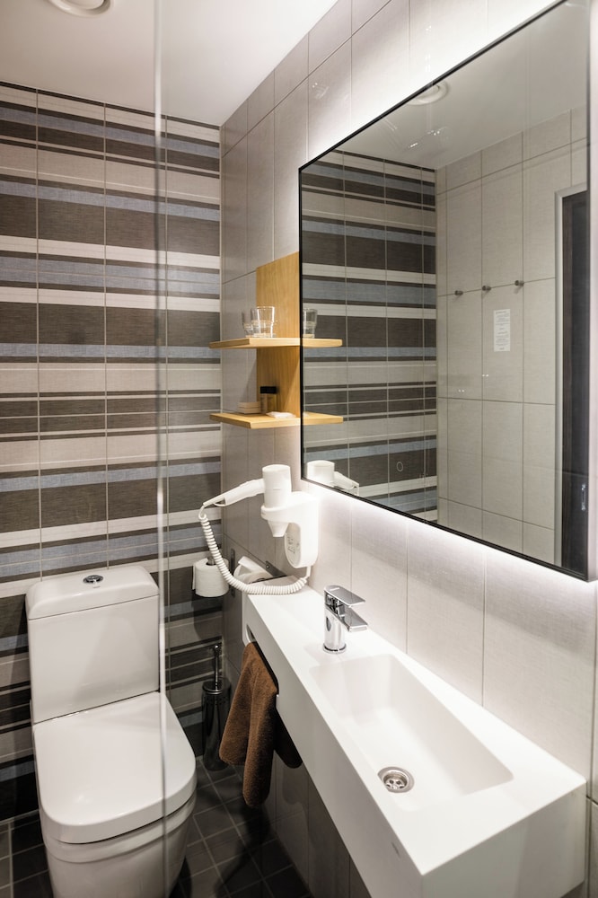 JOHAN SPA HOTEL 46/50