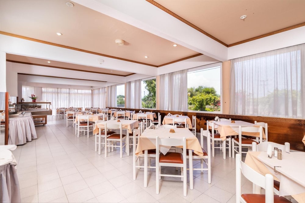 Sabina Hotel 33/53