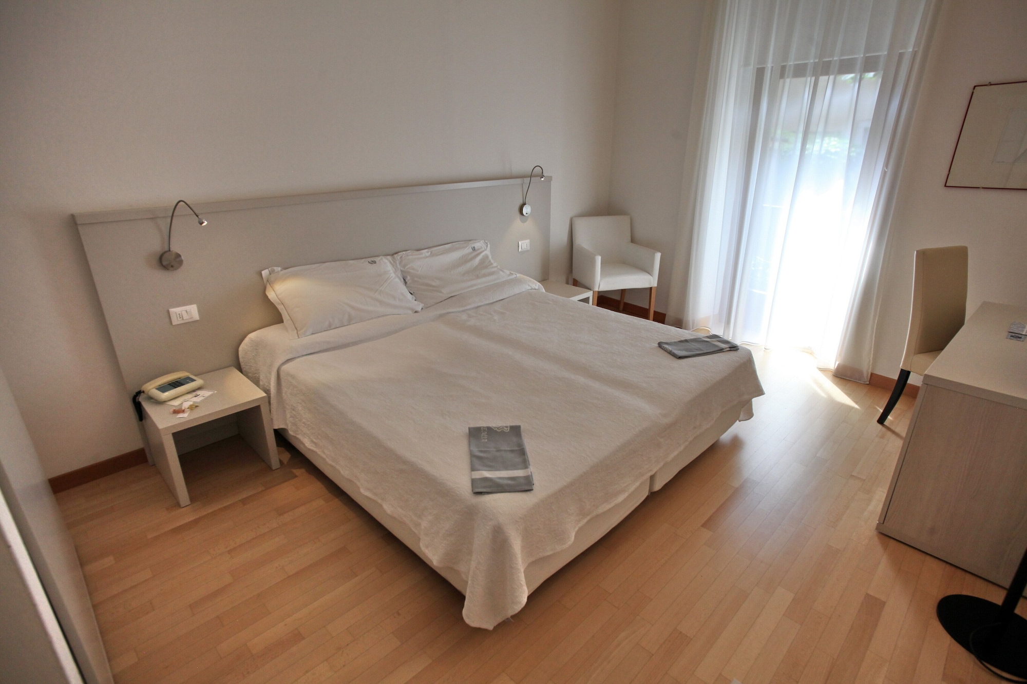 CLASSIC, SINGLE, DOUBLE BED