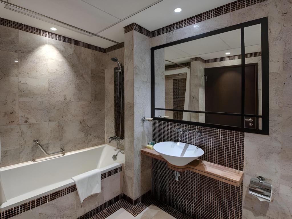 Panorama, Executive, Suite, King Bed، Number One Tower Suites 10/10