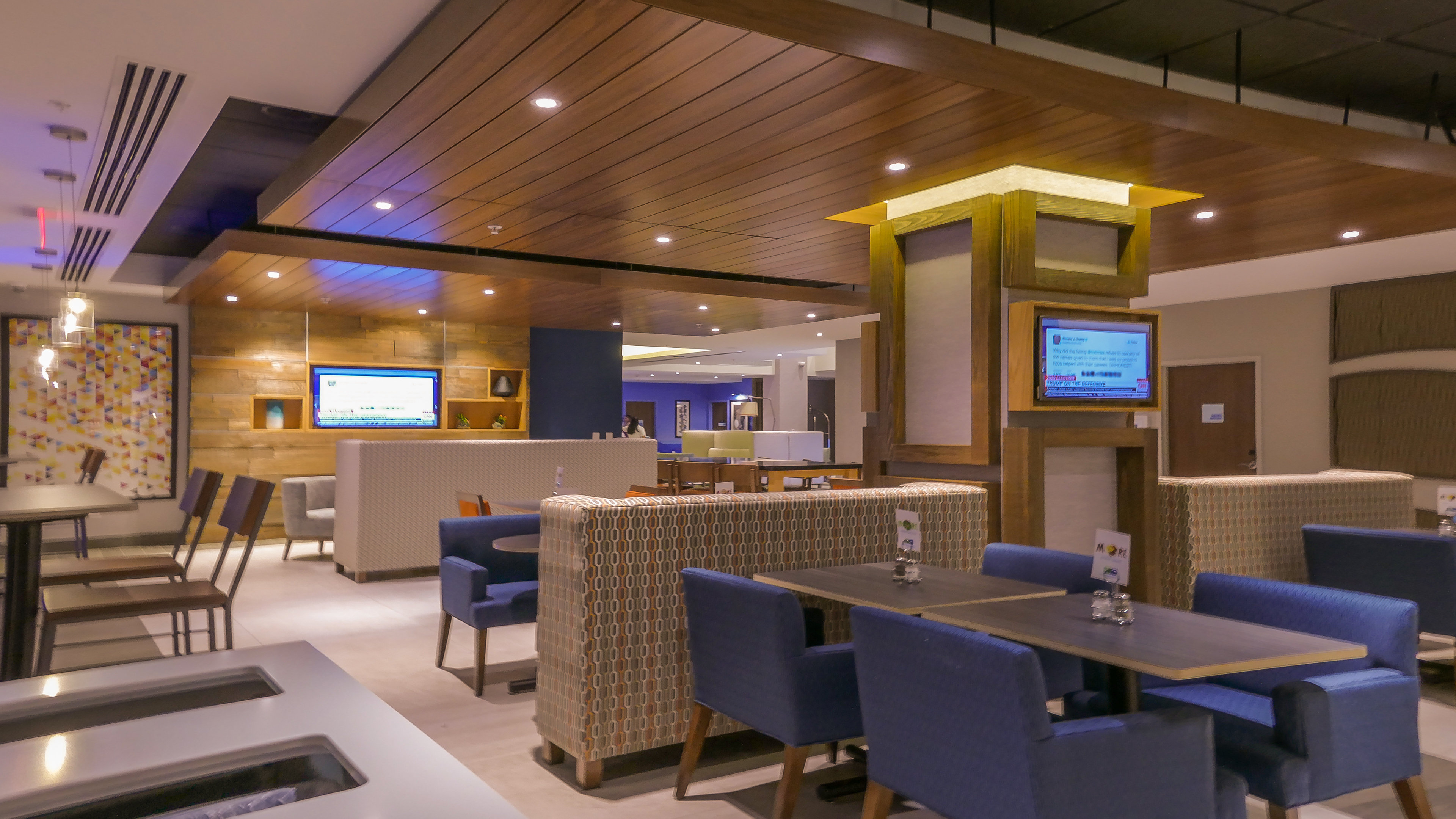 Holiday Inn Express & Suites Miami Airport East 50/69