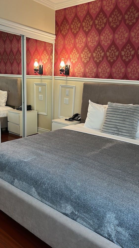 Parc Suites Hotel 41/50