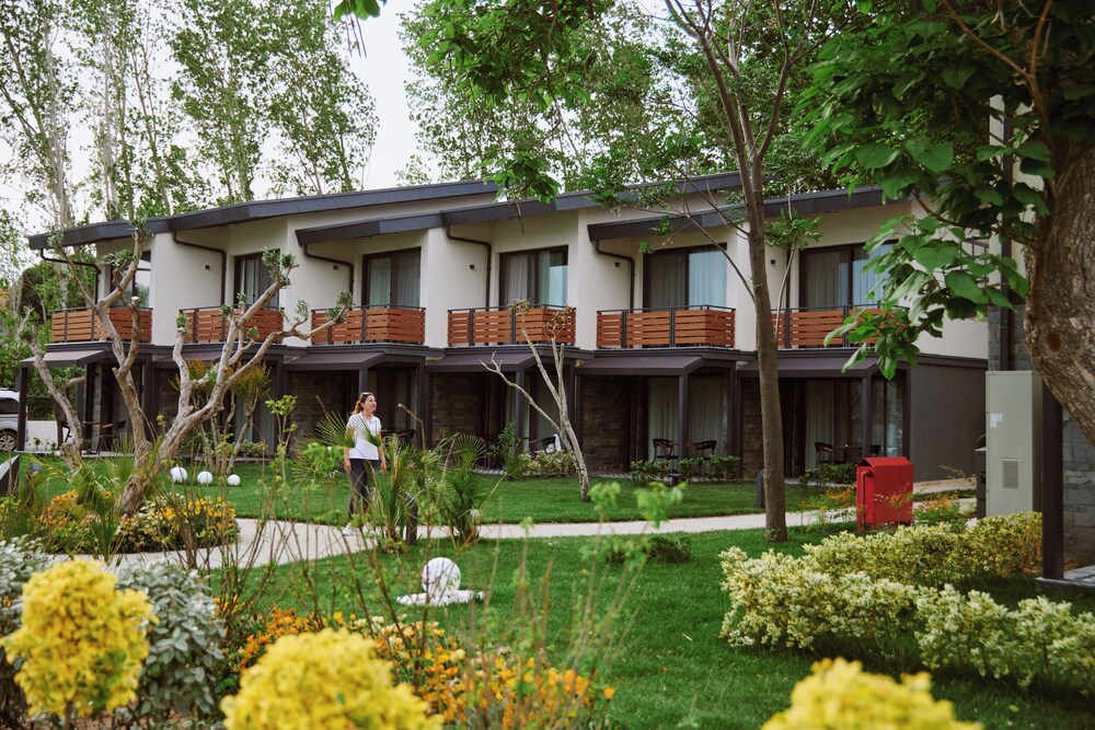 Parmos Otel 2/50