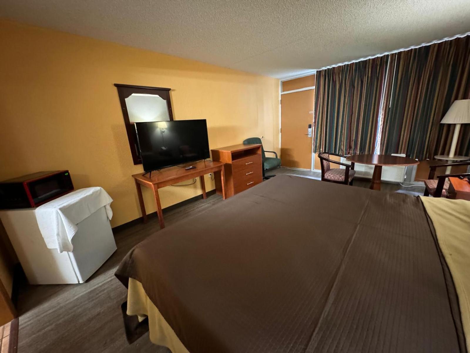 College Inn Spartanburg 18/33