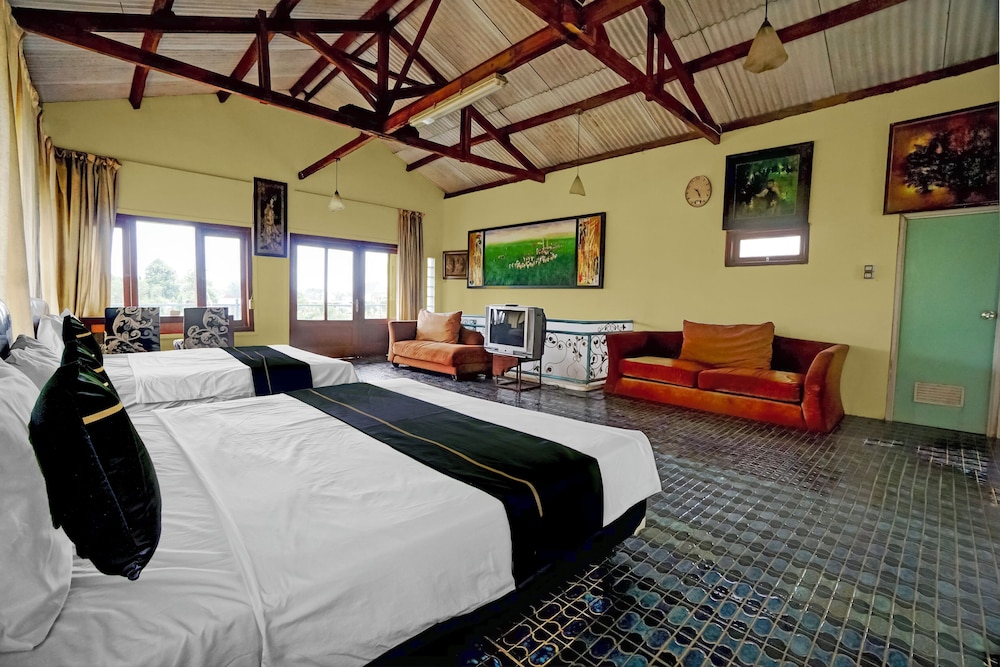 Hotel O near Alun Alun formerly Embun Pagi Hotel & Villa Resort 17/41