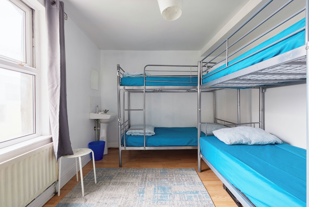FEMALE DORM, 4 BEDS