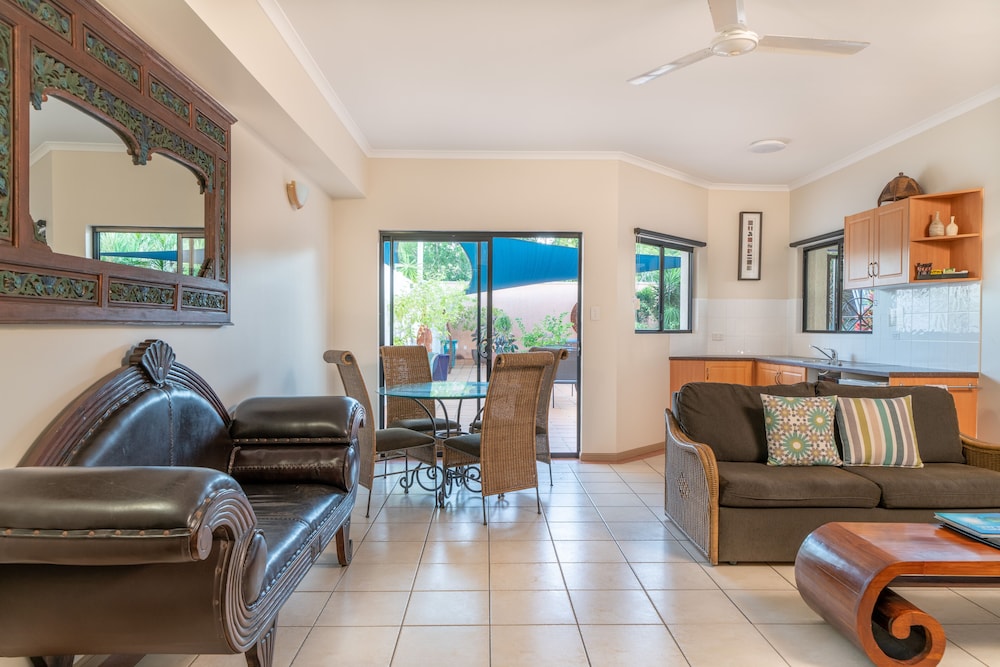Regal Port Douglas 36/56