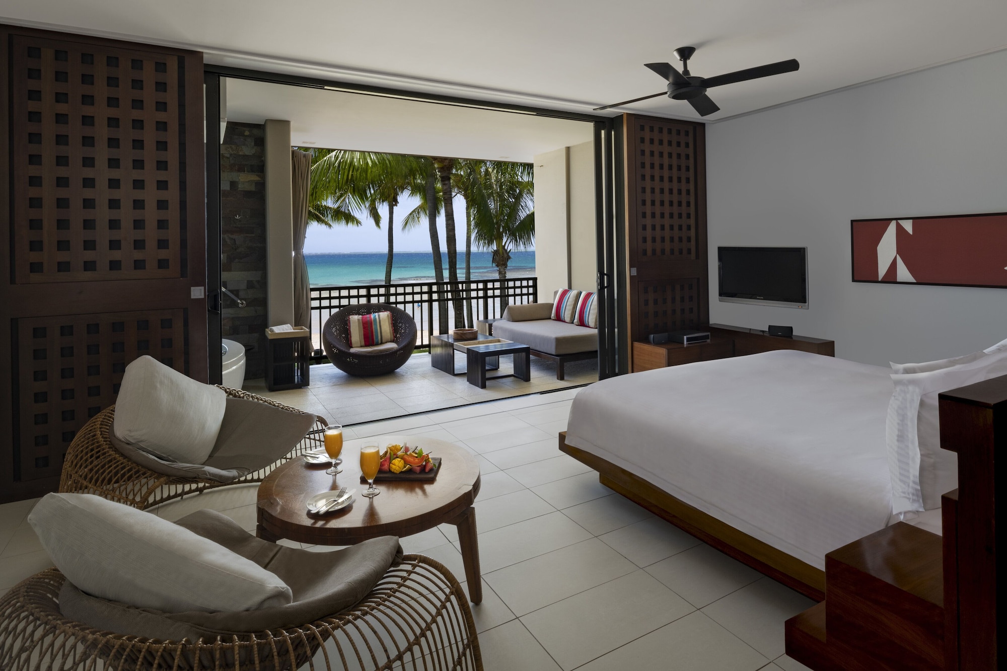 Room, King Bed, Beach Front, Balcony