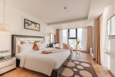 Senior, Deluxe, Single Bed, Partial Sea View