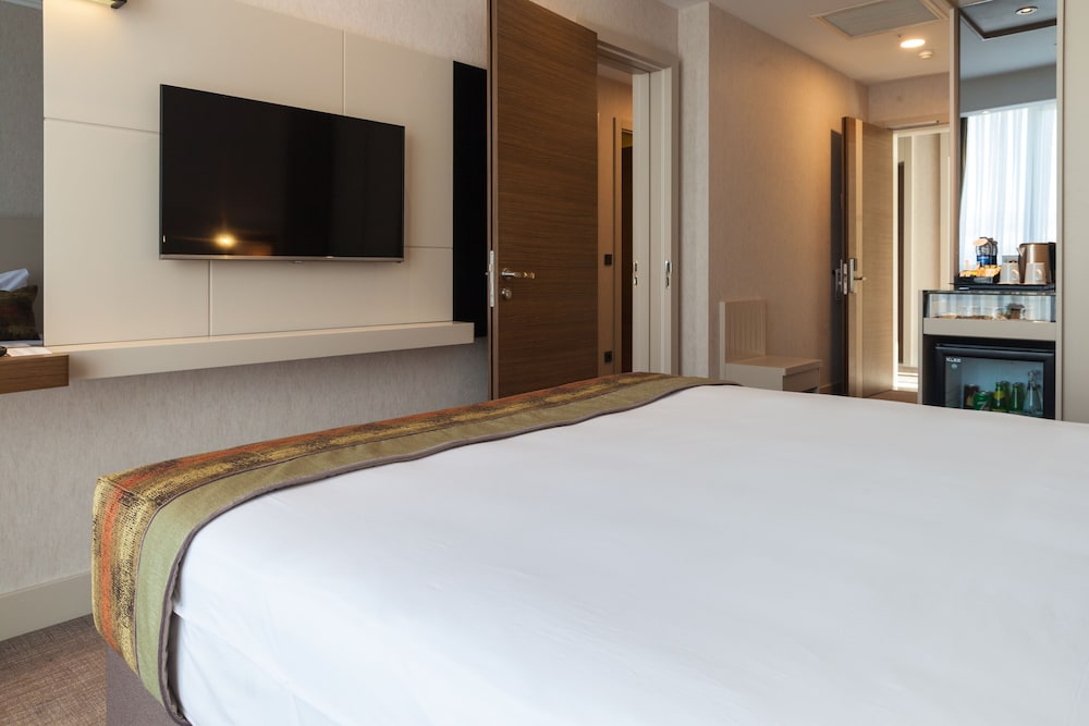 Hm Commerce Hotel 13/66