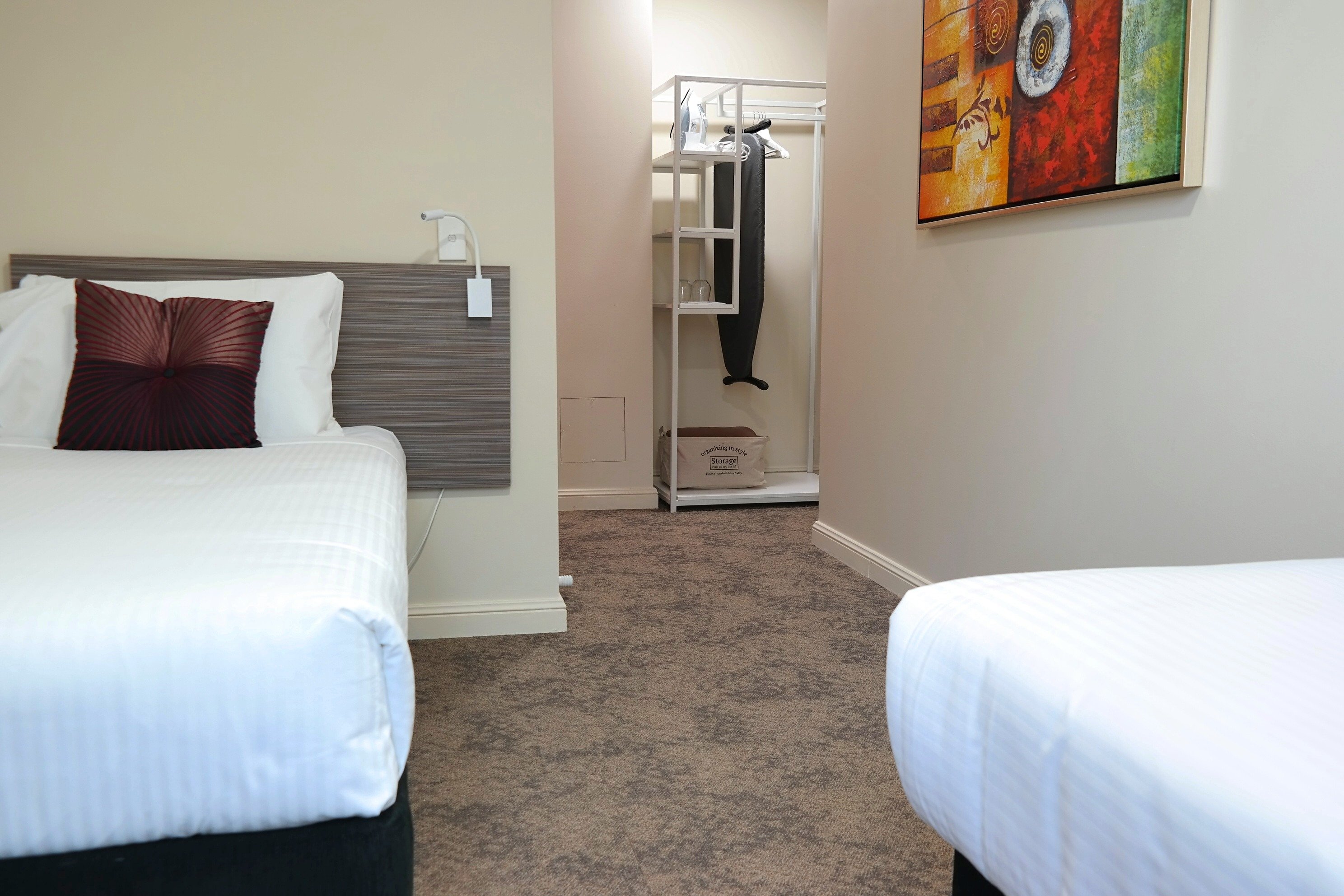 28 Hotel Sydney 12/36