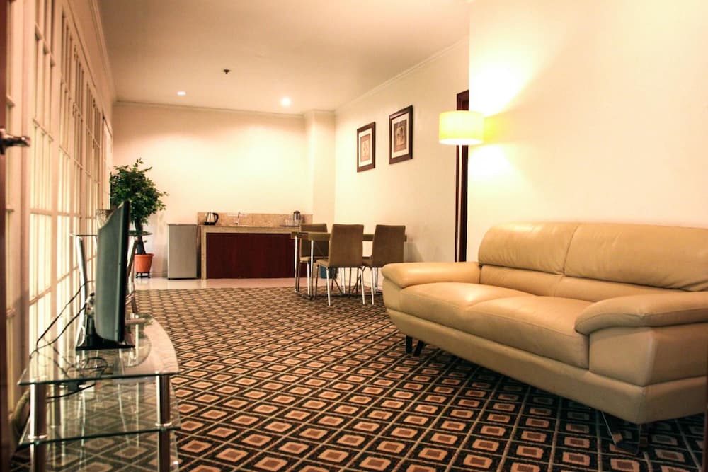De Luxe Hotel 29/40