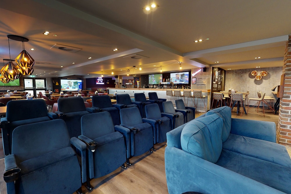 Village Hotel Club Bournemouth 49/81