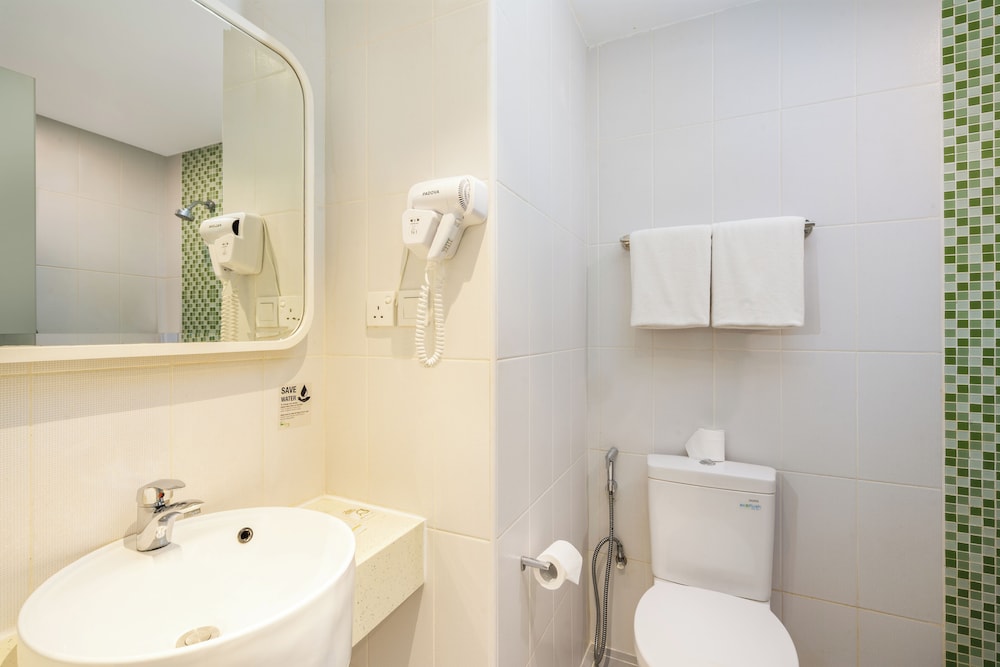 Zest Harbour Bay Batam by Swiss-Belhotel International 41/43